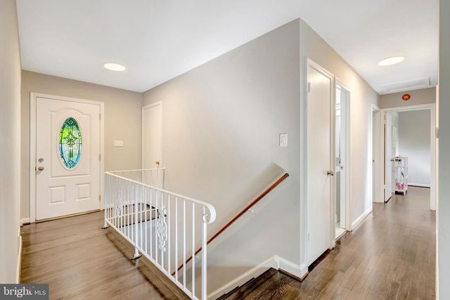 8909 VICTORIA RD, Springfield, VA 22151