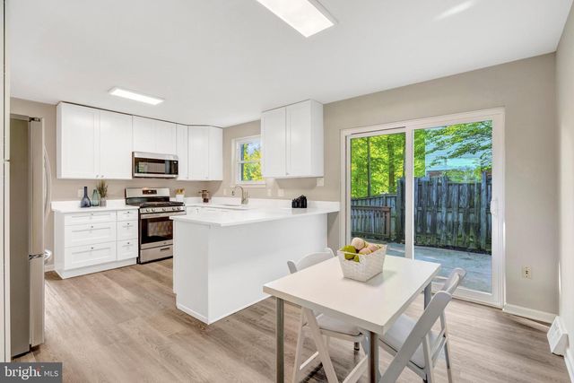 8909 VICTORIA RD, Springfield, VA 22151