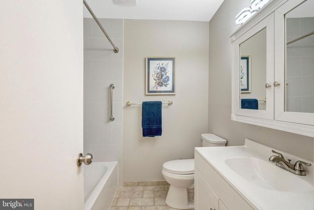 8909 VICTORIA RD, Springfield, VA 22151