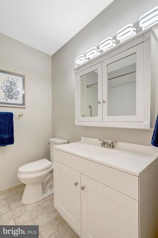 8909 VICTORIA RD, Springfield, VA 22151
