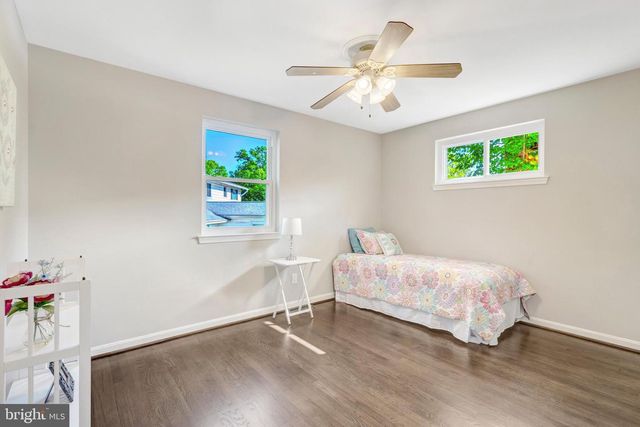 8909 VICTORIA RD, Springfield, VA 22151