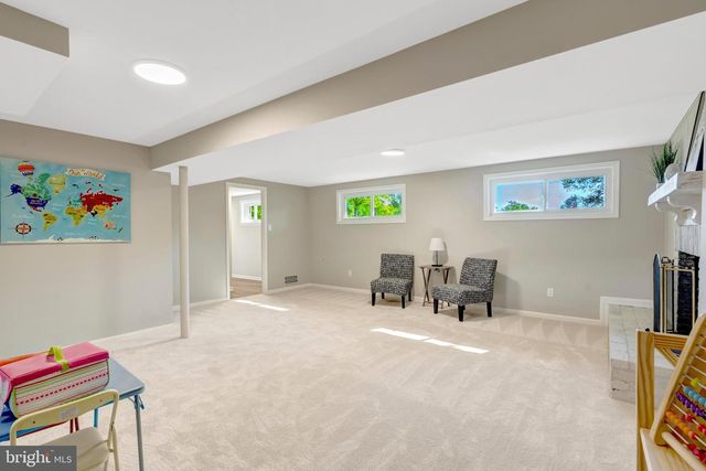 8909 VICTORIA RD, Springfield, VA 22151