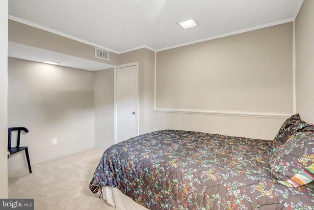 8909 VICTORIA RD, Springfield, VA 22151