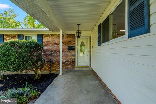 8909 VICTORIA RD, Springfield, VA 22151