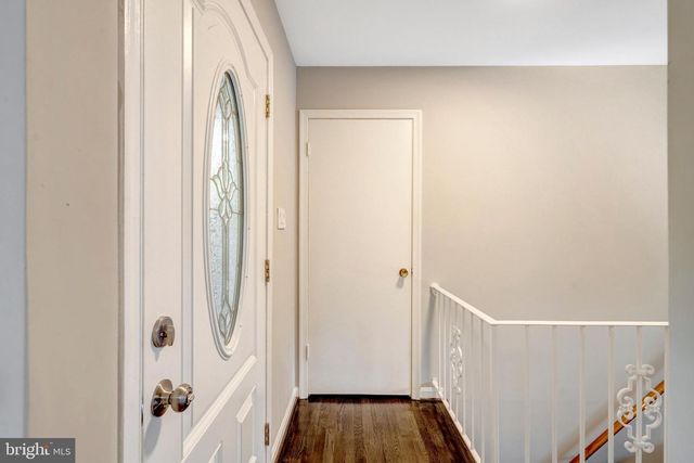 8909 VICTORIA RD, Springfield, VA 22151
