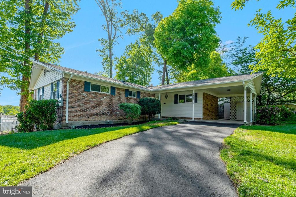 8909 VICTORIA RD, Springfield, VA 22151
