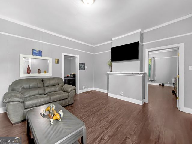69 Stuart Avenue, Forsyth, GA 31029