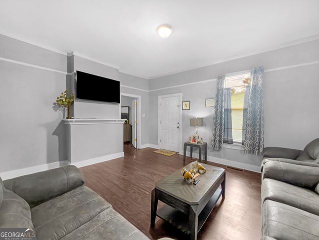 69 Stuart Avenue, Forsyth, GA 31029