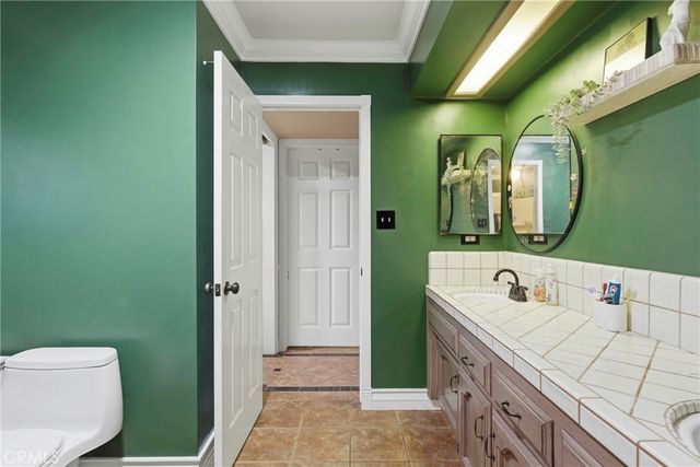 2512 Moffitt Way, Bakersfield, CA 93309
