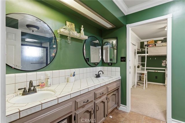 2512 Moffitt Way, Bakersfield, CA 93309