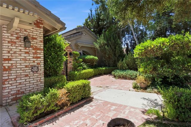 2512 Moffitt Way, Bakersfield, CA 93309