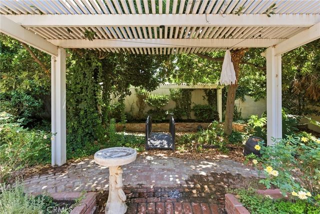 2512 Moffitt Way, Bakersfield, CA 93309