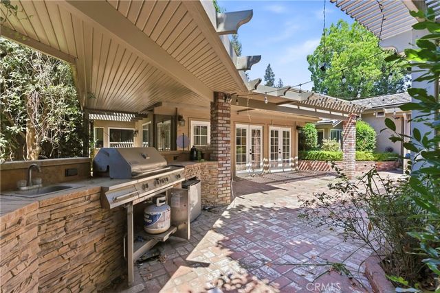 2512 Moffitt Way, Bakersfield, CA 93309