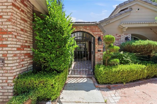 2512 Moffitt Way, Bakersfield, CA 93309