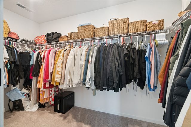 1275 Priscilla Ct, North Liberty, IA 52317