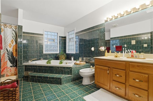 959 Newell Rd, Newell, PA 15438