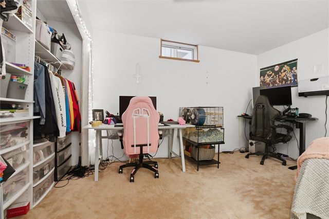 959 Newell Rd, Newell, PA 15438