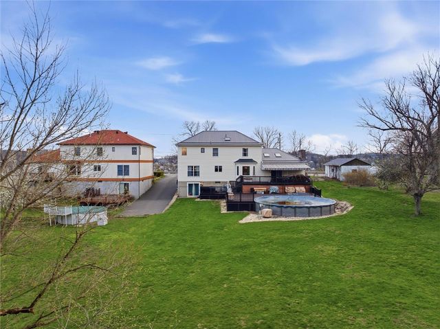 959 Newell Rd, Newell, PA 15438