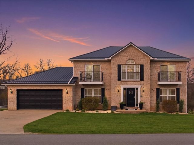 959 Newell Rd, Newell, PA 15438