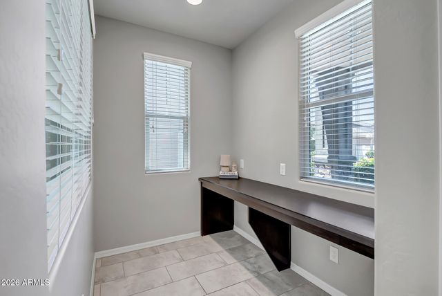 2252 S BASMATH Lane, Gilbert, AZ 85295