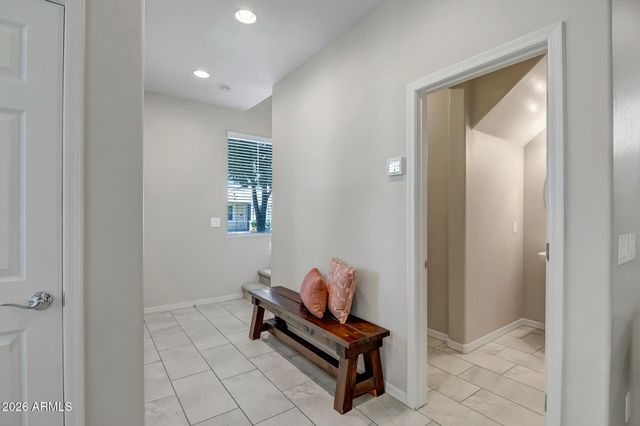2252 S BASMATH Lane, Gilbert, AZ 85295