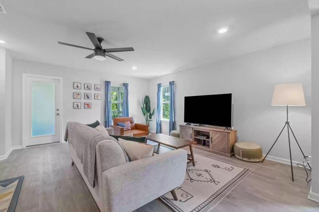 82 American Court, Santa Rosa Beach, FL 32459