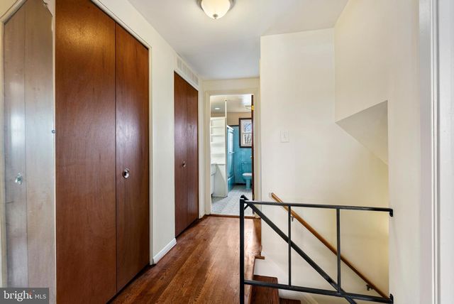 1041 FOXWOOD LN, Baltimore, MD 21221