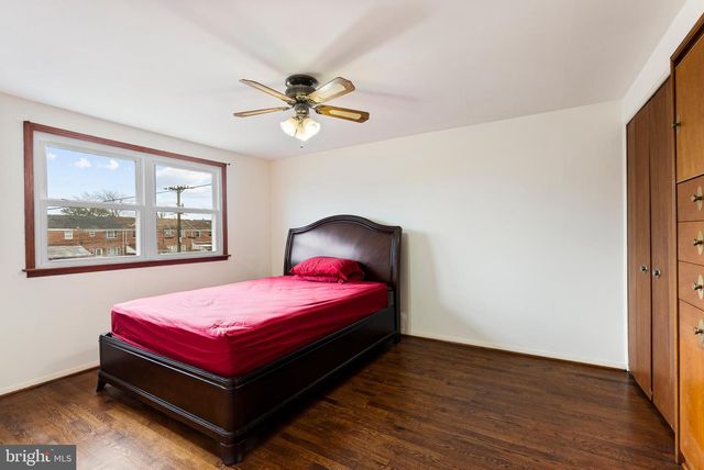 1041 FOXWOOD LN, Baltimore, MD 21221