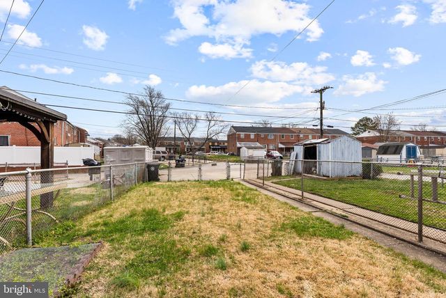 1041 FOXWOOD LN, Baltimore, MD 21221