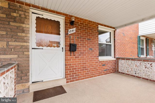 1041 FOXWOOD LN, Baltimore, MD 21221