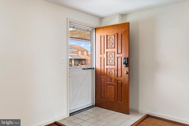 1041 FOXWOOD LN, Baltimore, MD 21221