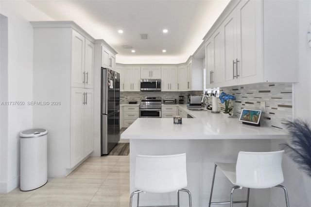 10290 SW 7th Ter, Sweetwater, FL 33174