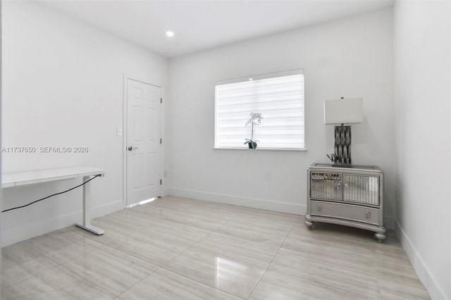 10290 SW 7th Ter, Sweetwater, FL 33174