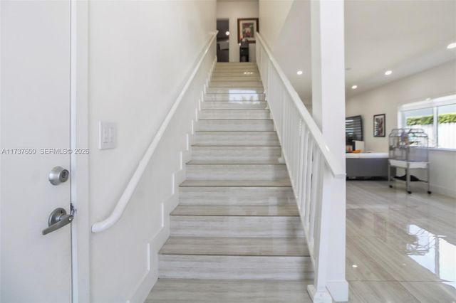 10290 SW 7th Ter, Sweetwater, FL 33174