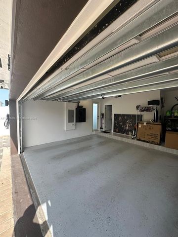 10290 SW 7th Ter, Sweetwater, FL 33174