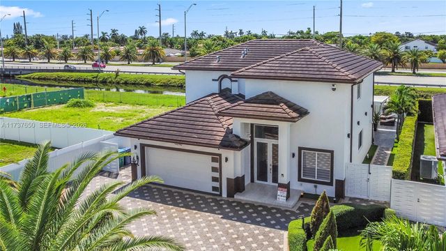 10290 SW 7th Ter, Sweetwater, FL 33174