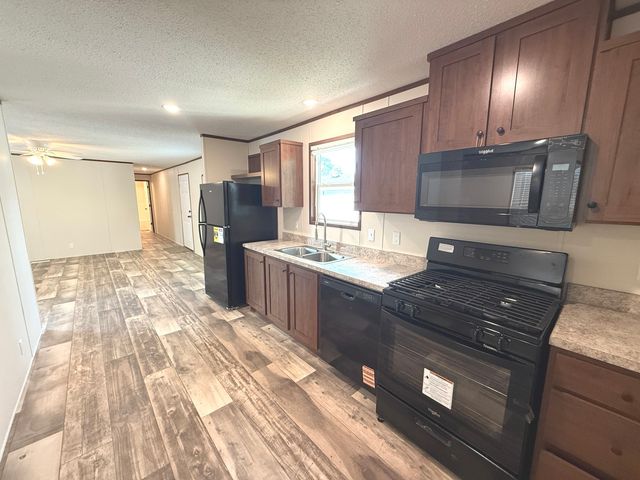 1712 S Dixie Highway 220, Crete, IL 60417