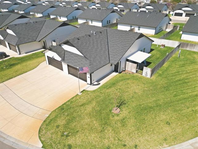 3418 W Angel St, Wichita, KS 67217