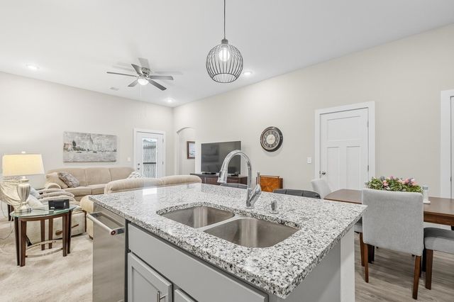 3418 W Angel St, Wichita, KS 67217