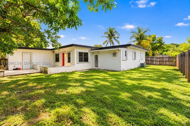 710 NE 142nd St, North Miami, FL 33161