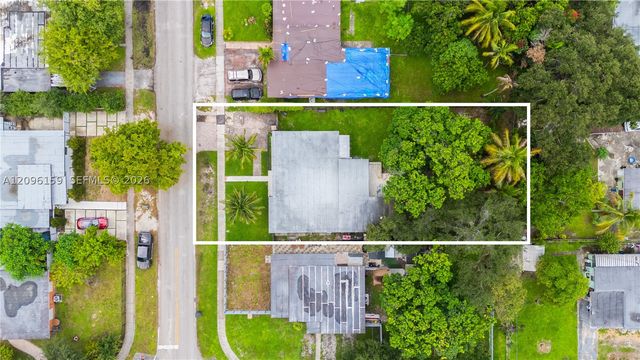 710 NE 142nd St, North Miami, FL 33161