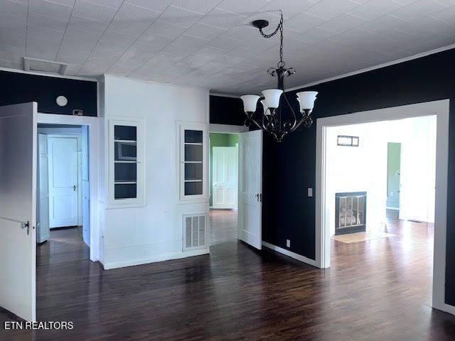 509 Wharf St, Loudon, TN 37774