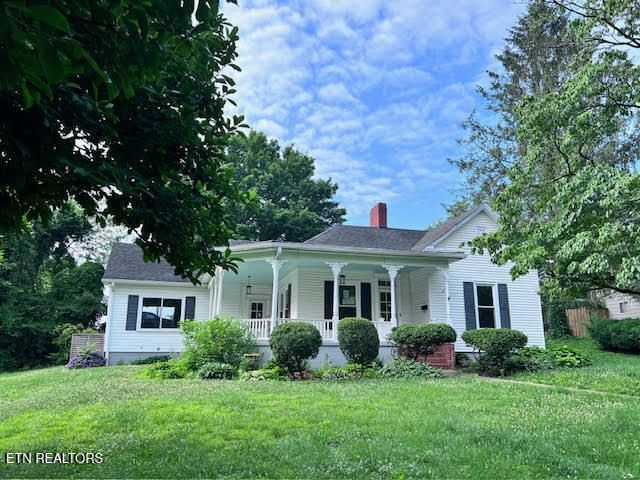 509 Wharf St, Loudon, TN 37774