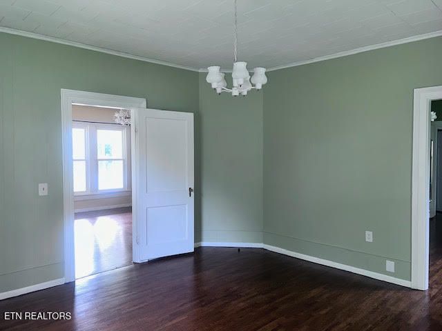 509 Wharf St, Loudon, TN 37774