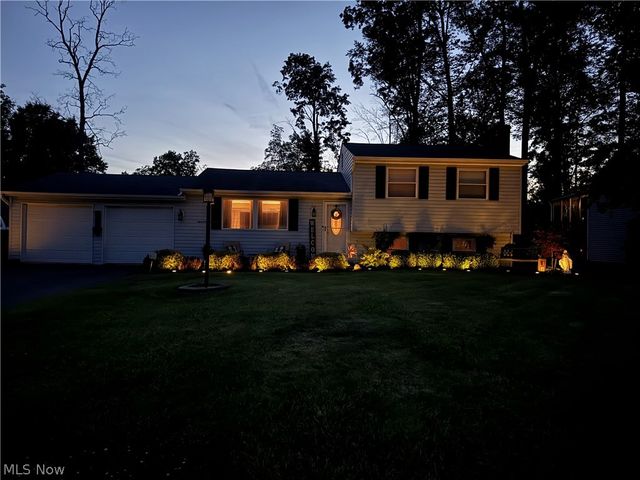 2941 Malibu Drive SW, Warren, OH 44481