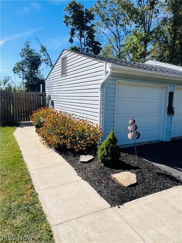 2941 Malibu Drive SW, Warren, OH 44481