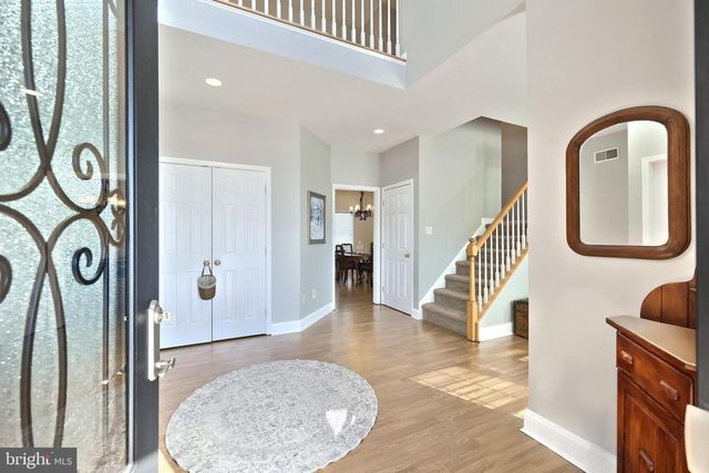 1 HICKORY LN, Littlestown, PA 17340