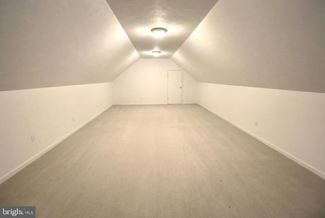 1 HICKORY LN, Littlestown, PA 17340