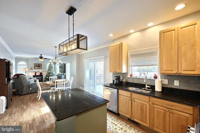 1 HICKORY LN, Littlestown, PA 17340