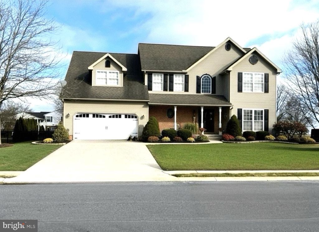 1 HICKORY LN, Littlestown, PA 17340